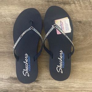Skechers flip flops